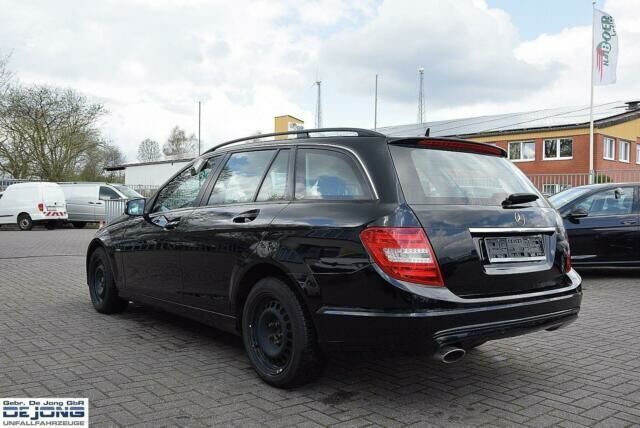 Gebraucht Mercedes C220 170 PS (125 kW) 2012 Schwarz Kombi
