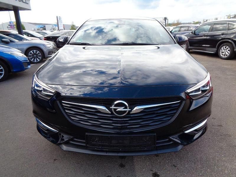 Second-hand Opel Insignia Dynamic 260 CP (191 kW) 2017 Albastru Berlinǎ