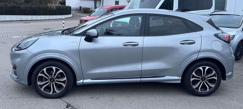 Gebraucht Ford Puma ST-Line 125 PS (91 kW) 2023 Solar silver SUV