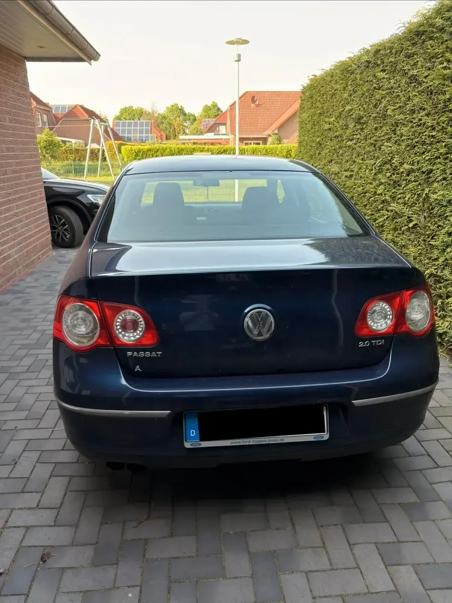 Gebraucht VW Passat Comfortline 175 PS (128 kW) 2006 Blau Limousine