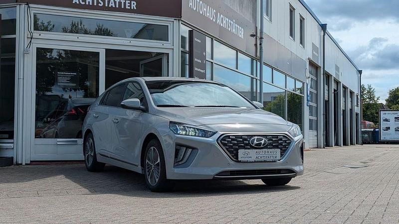 Grau Gebraucht 2022 Hyundai Ioniq Advantage Kleinwagen | 19.450 € (Fairer Preis) - Bild 1/4