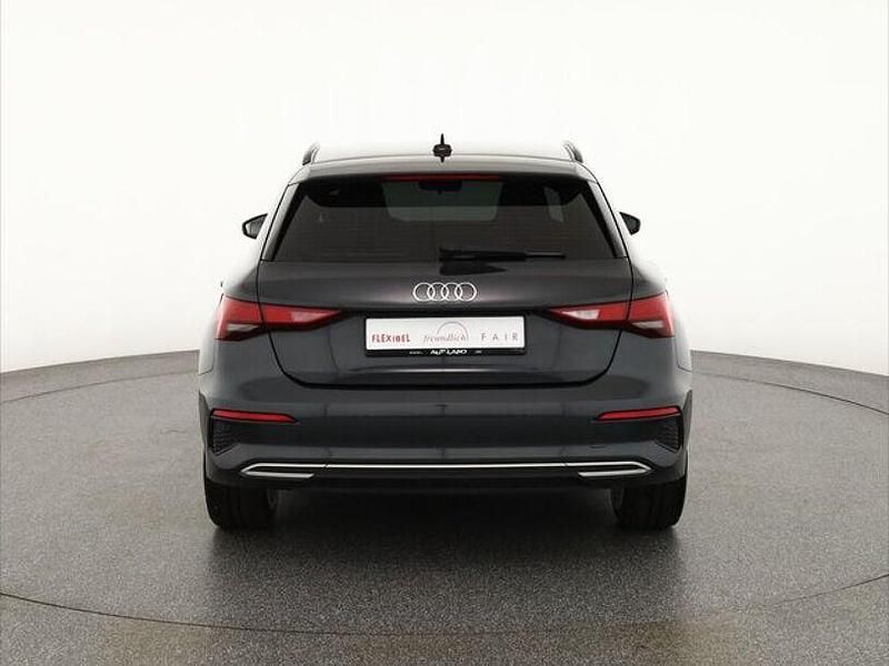 Gebraucht Audi A3 Comfort 110 PS (80 kW) 2021 Andere Limousine