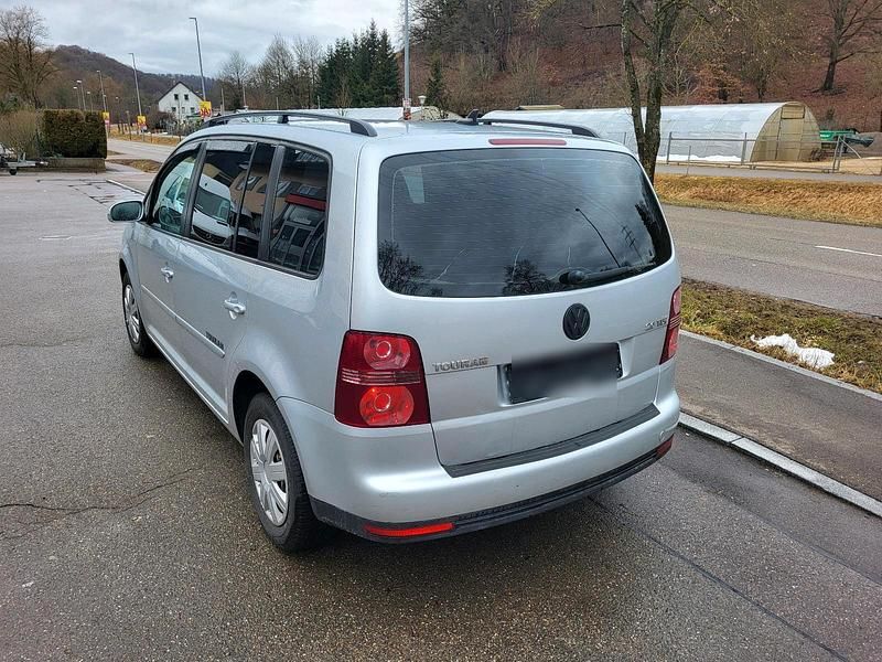Gebraucht VW Touran 140 PS (102 kW) 2007 Van / Kleinbus