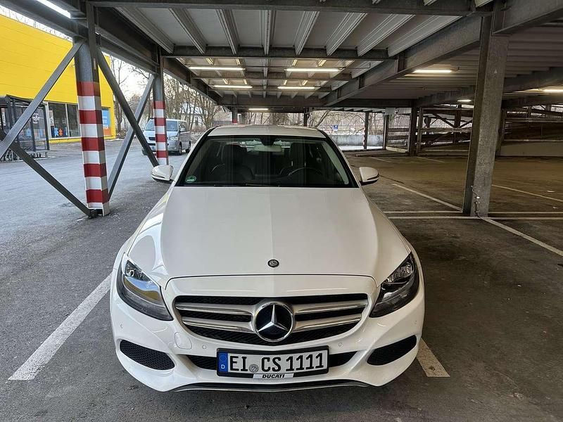 Gebraucht Mercedes C200 136 PS (100 kW) 2016 Weiß Limousine