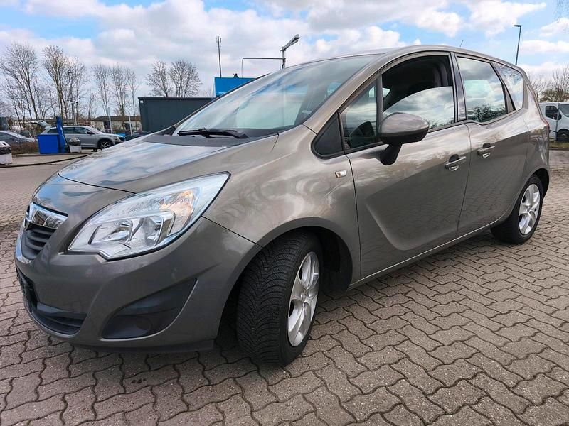 Gebraucht Opel Meriva 101 PS (74 kW) 2010 Braun Van / Kleinbus