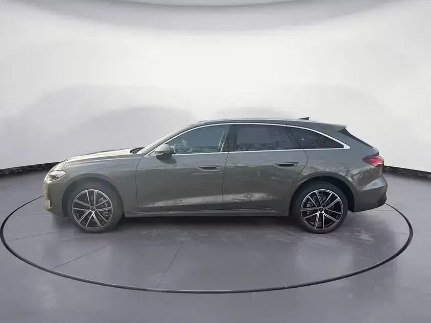 Neu Audi A5 Ambiente 150 PS (110 kW) 2025 Grau Kombi