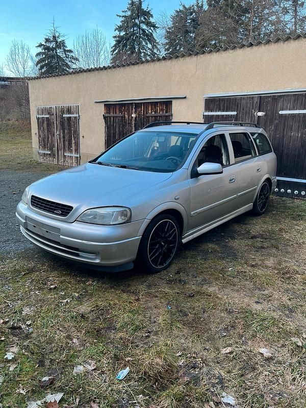 Gebraucht Opel Astra 101 PS (74 kW) 1999 Silber Kombi