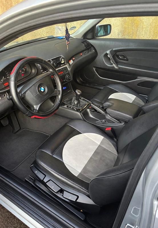 Usado BMW 316 116 HP (85 kW) 2002 Prateado Coupé