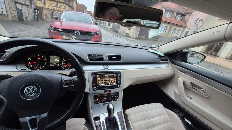 Second-hand VW CC 211 CP (155 kW) 2011 Negru Berlinǎ