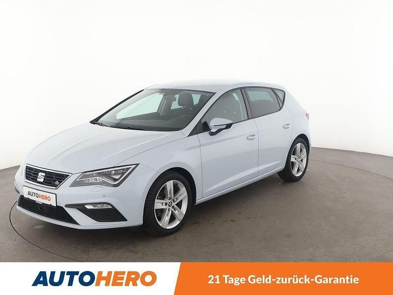Weiß Gebraucht 2020 Seat Leon FR Kleinwagen | 17.730 € (Fairer Preis) - Bild 1/3