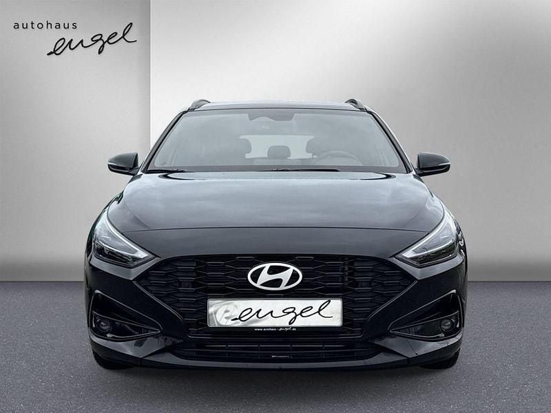 Neu Hyundai i30 Advantage 101 PS (74 kW) 2025 Schwarz Kombi