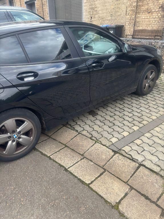 Gebraucht BMW 118 140 PS (102 kW) 2020 Schwarz Kleinwagen