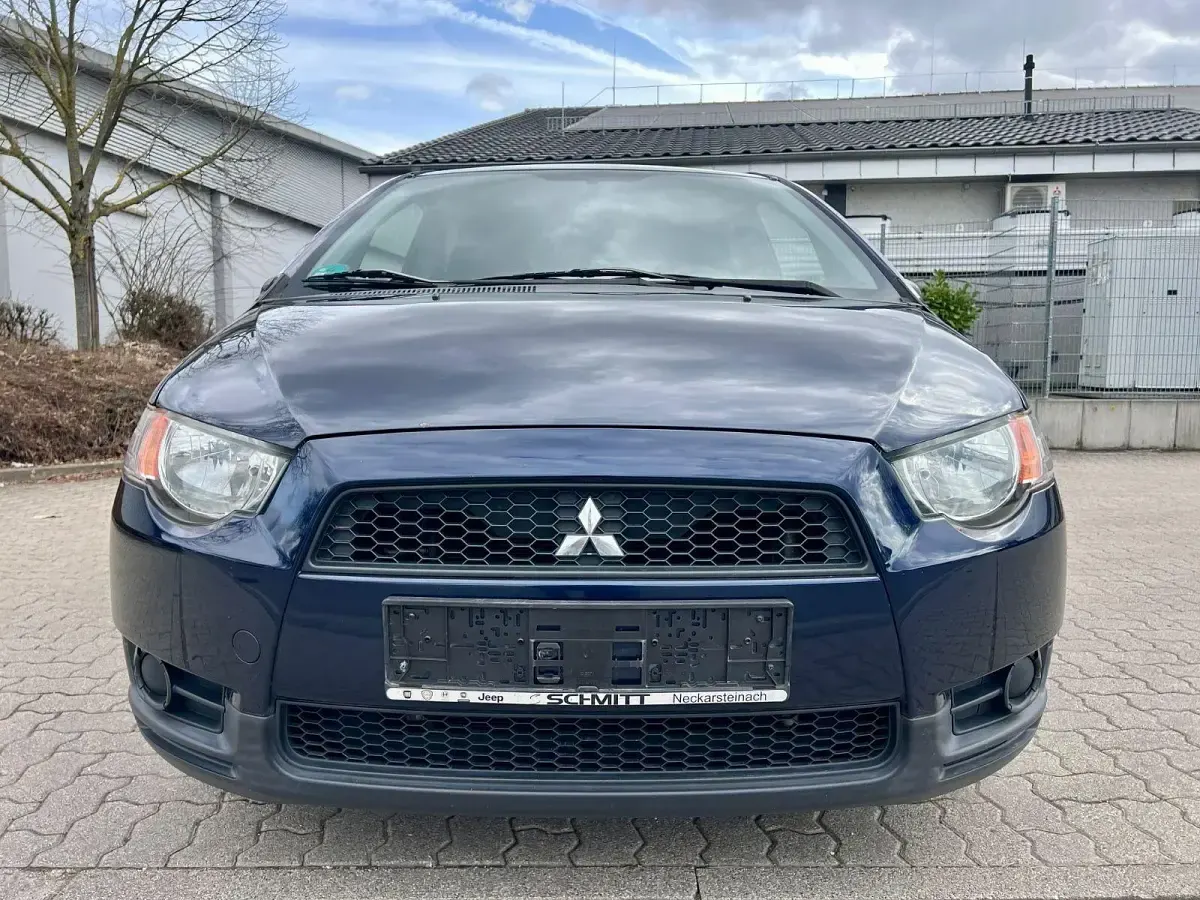 Gebraucht Mitsubishi Colt Motion 95 PS (69 kW) 2012 Blau Kleinwagen