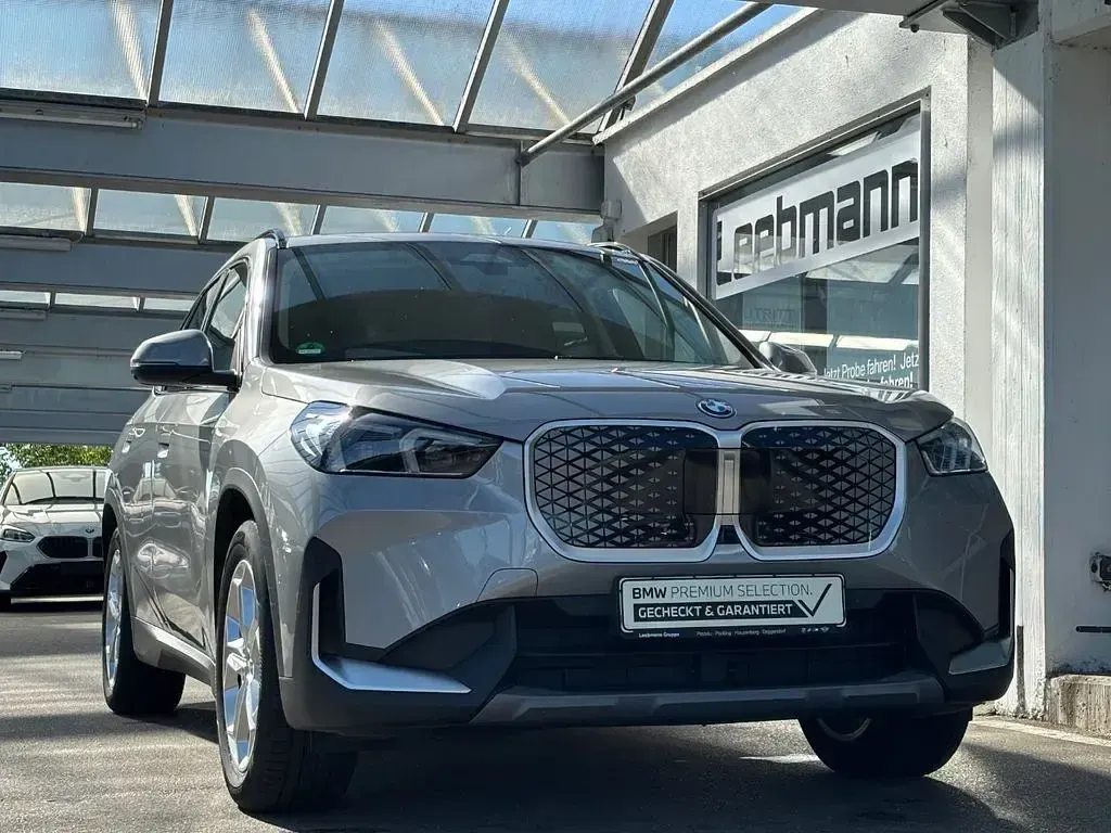 Gebraucht BMW iX1 Performance 225 kW (306 PS) 2025 Silber SUV
