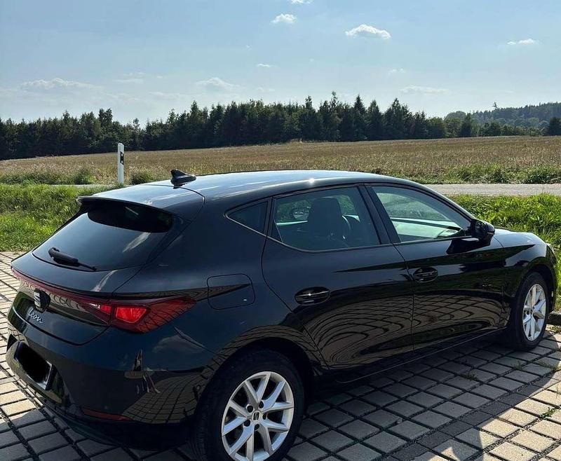 Schwarz Gebraucht 2020 Seat Leon Limousine | 15.800 € (Guter Preis) - Bild 1/4