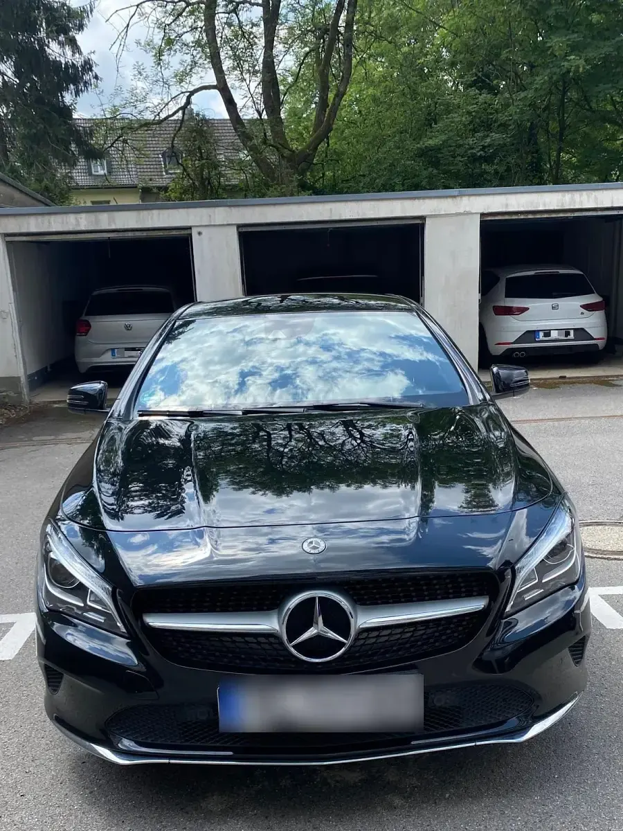 Gebraucht Mercedes CLA220 177 PS (130 kW) 2018 Schwarz Coupé