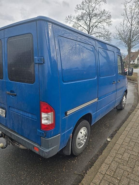 Gebraucht Mercedes Sprinter 131 PS (96 kW) 2023 Blau Van