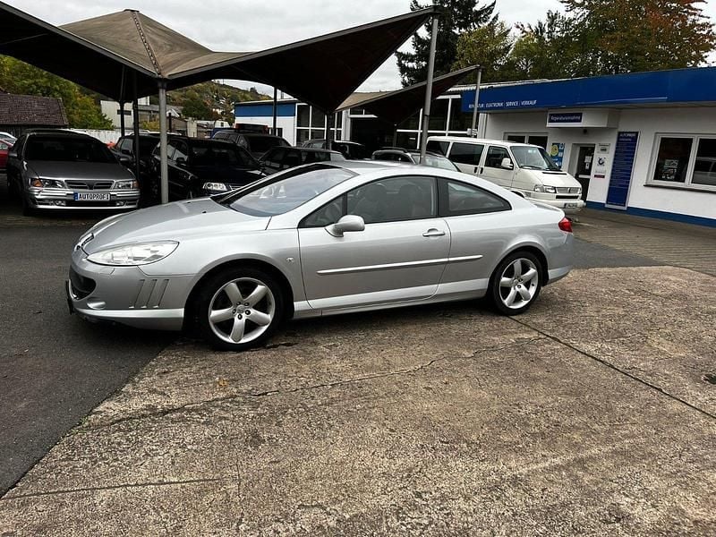 Grau Gebraucht 2006 Peugeot 407 Coupe Coupé | 6.499 € (Etwas zu teuer) - Bild 1/4