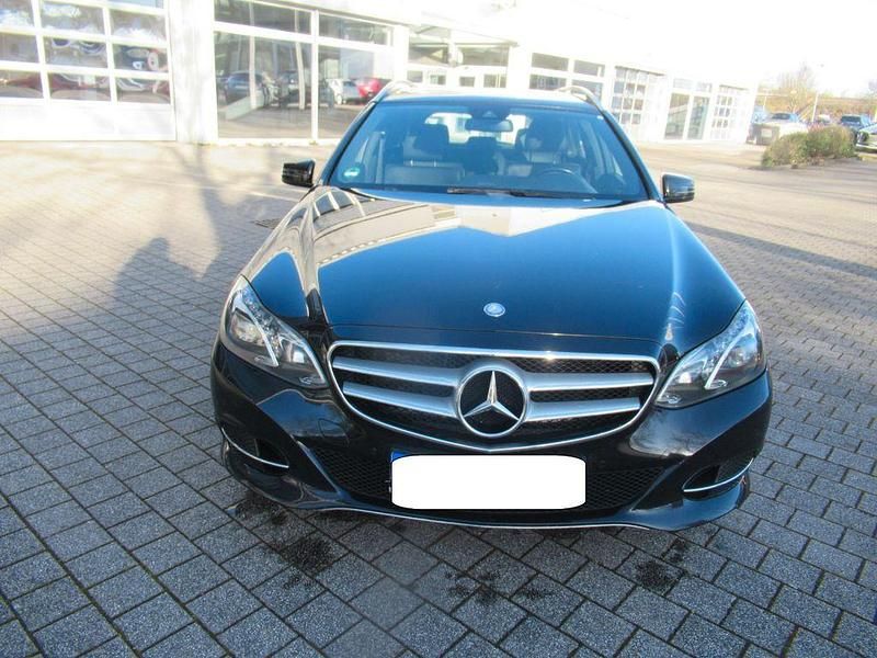 Gebraucht Mercedes E200 136 PS (100 kW) 2015 Schwarz Kombi