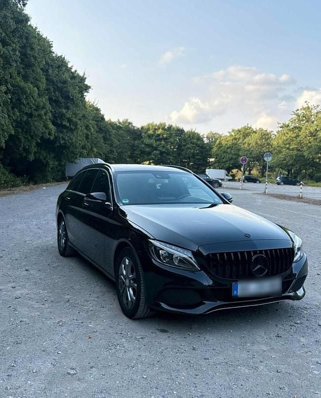 Schwarz Gebraucht 2014 Mercedes C200 Kombi | 11.000 € (Etwas zu teuer) - Bild 1/4