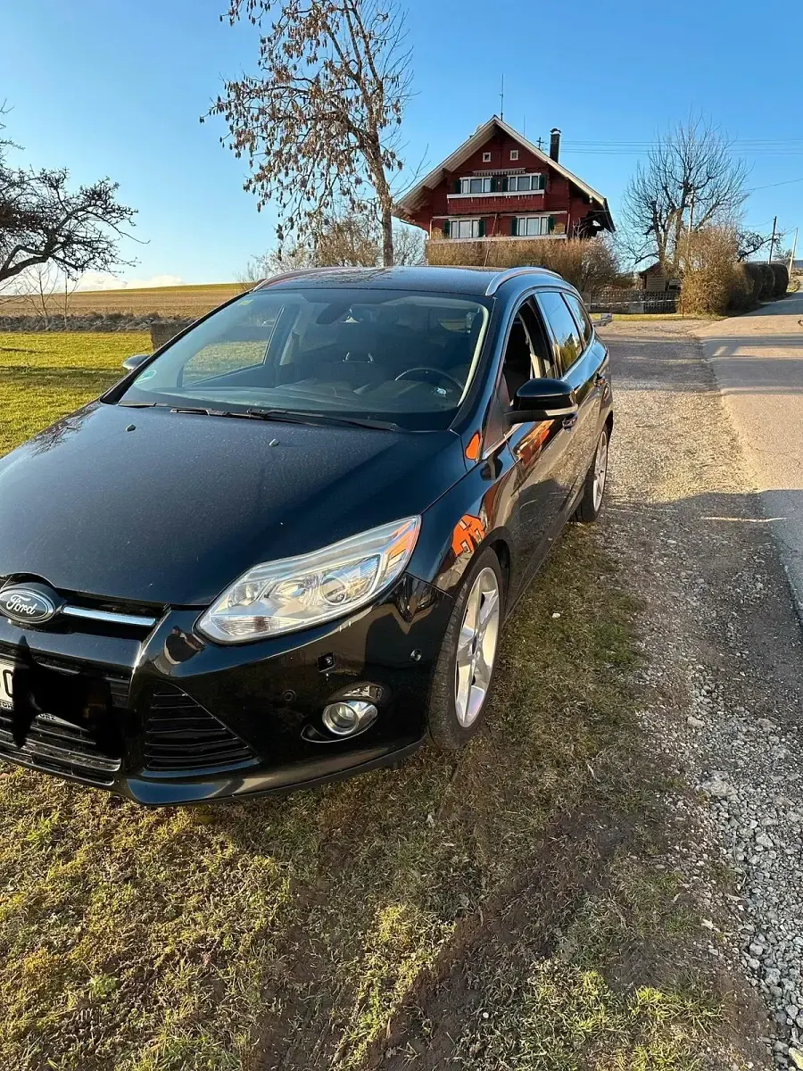 Gebraucht Ford Focus Titanium 163 PS (119 kW) 2010 Schwarz Kombi