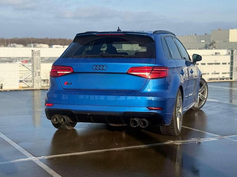 Gebraucht Audi S3 Comfort 300 PS (220 kW) 2019 Blau Limousine