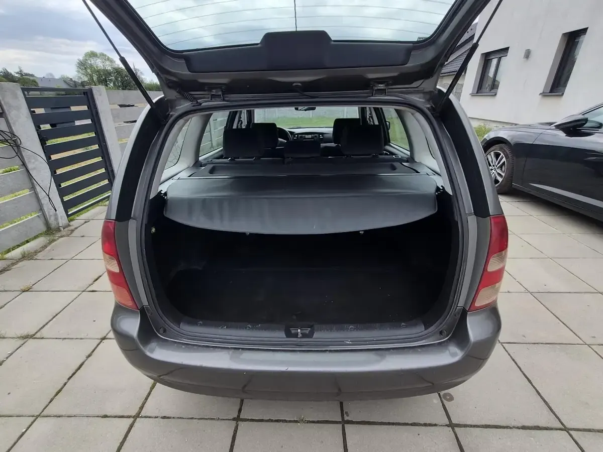Używany Toyota Corolla 110 KM (80 kW) 2004 Kombi