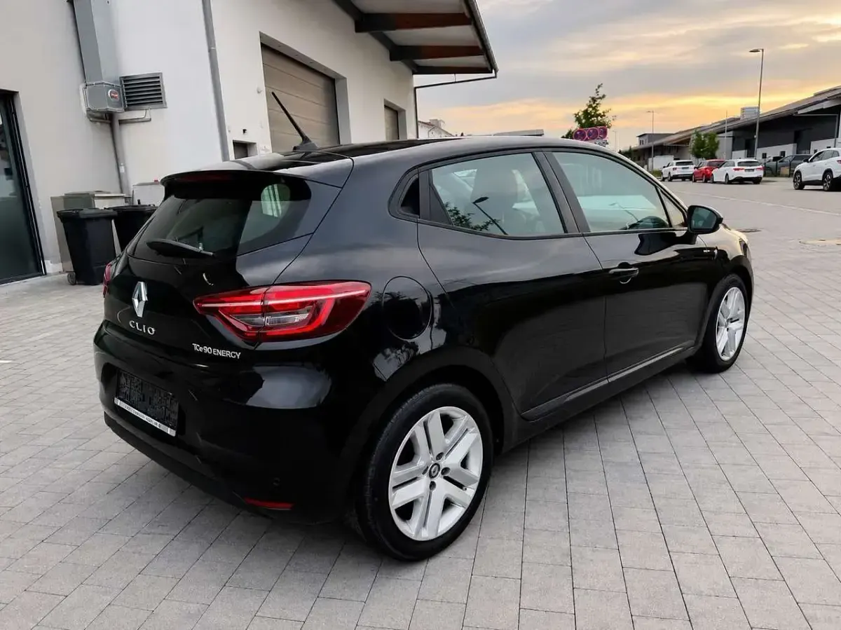 Gebraucht Renault Clio V Zen 91 PS (66 kW) 2022 Schwarz Kleinwagen