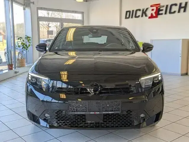 Second-hand Opel Corsa 101 CP (74 kW) 2025 Negru Hatchback