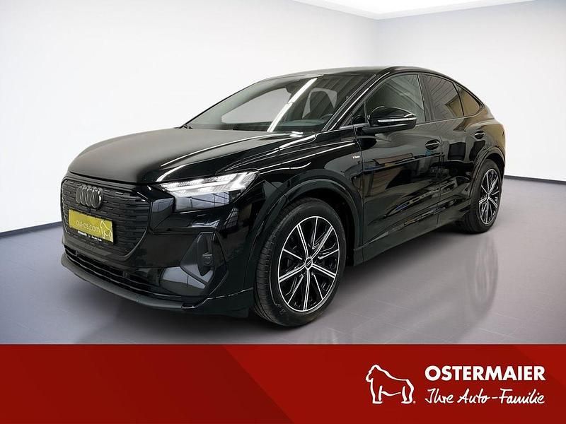Mythosschwarz metallic Gebraucht 2022 Audi Q4 Sportback e-tron Black Edition SUV | 33.880 € (Guter Preis) - Bild 1/4