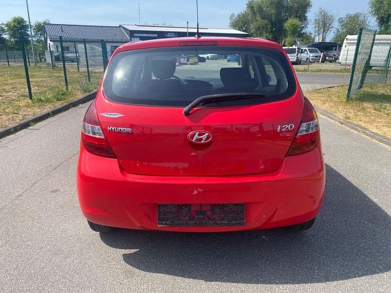 Gebraucht Hyundai i20 Active 77 PS (56 kW) 2010 Rot Limousine