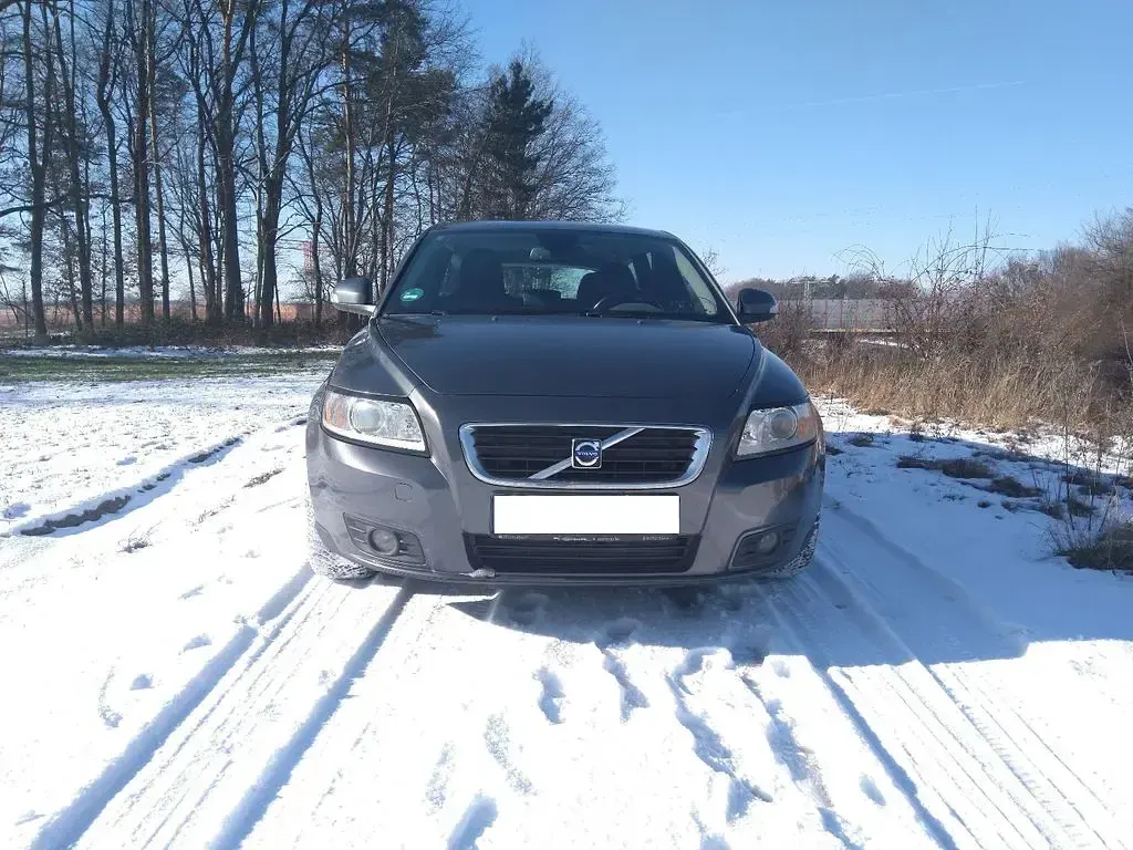 Usado Volvo V50 109 CV (80 kW) 2010 Gris Familiar