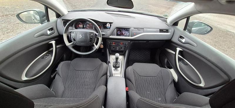 Gebraucht Citroën C5 114 PS (83 kW) 2013 Schwarz Limousine