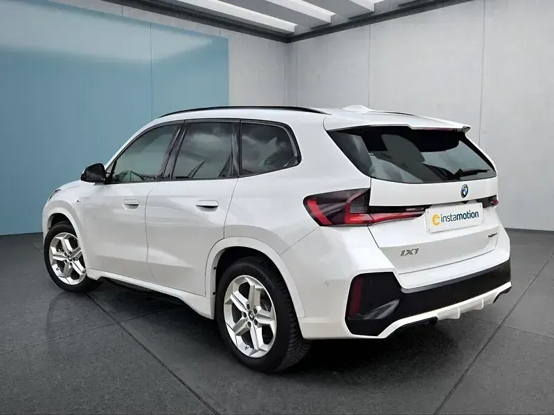 Gebraucht BMW iX1 230 kW (313 PS) 2024 Weiß SUV