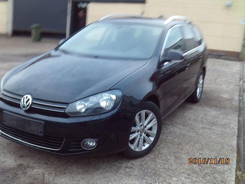 Gebraucht VW Golf VI Style 105 PS (77 kW) 2011 Schwarz Kleinwagen