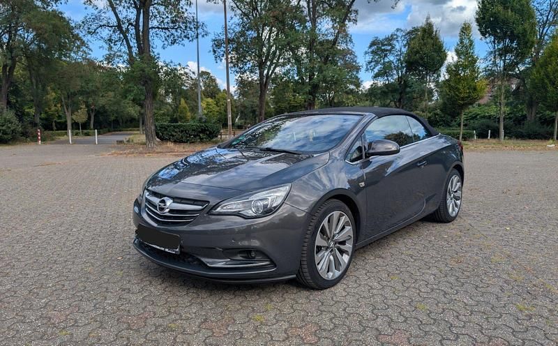 Grau Gebraucht 2013 Opel Cascada Edition Cabrio | 6.900 € (Fairer Preis) - Bild 1/4