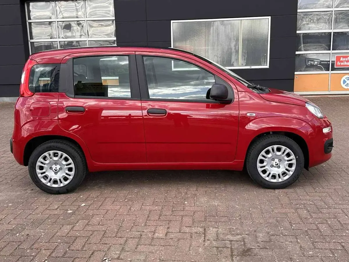 Neu Fiat Panda 69 PS (50 kW) 2025 Passione rot dach schwarz (rot Kleinwagen