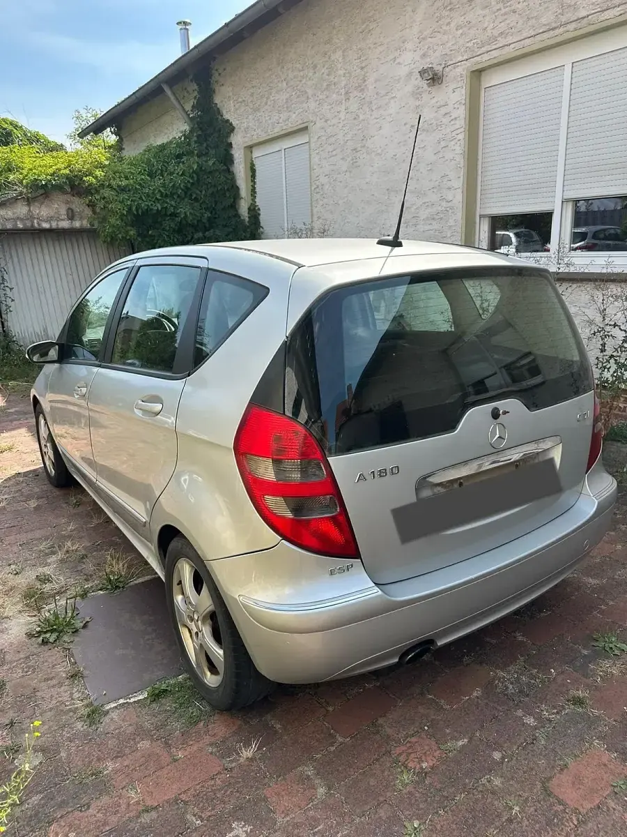 Gebraucht Mercedes A180 109 PS (80 kW) 2006 Silber Limousine