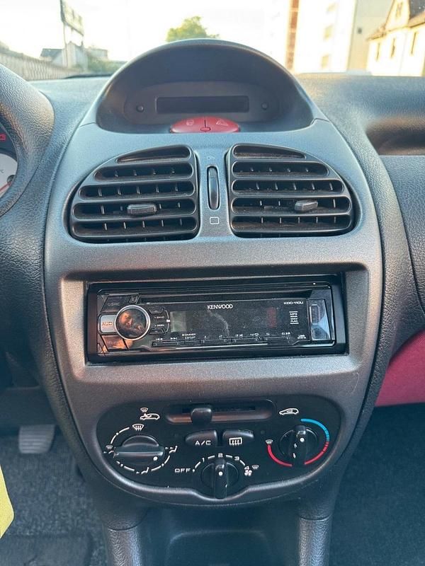 Gebraucht Peugeot 206 75 PS (55 kW) 2007 Schwarz Limousine