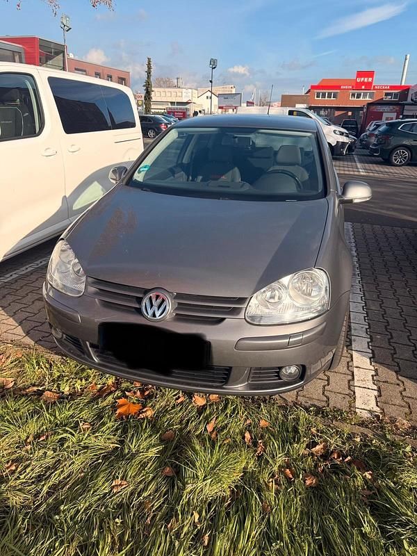 Grau Gebraucht 2006 VW Golf V Edition Coupé | 3.300 € (Fairer Preis) - Bild 1/4