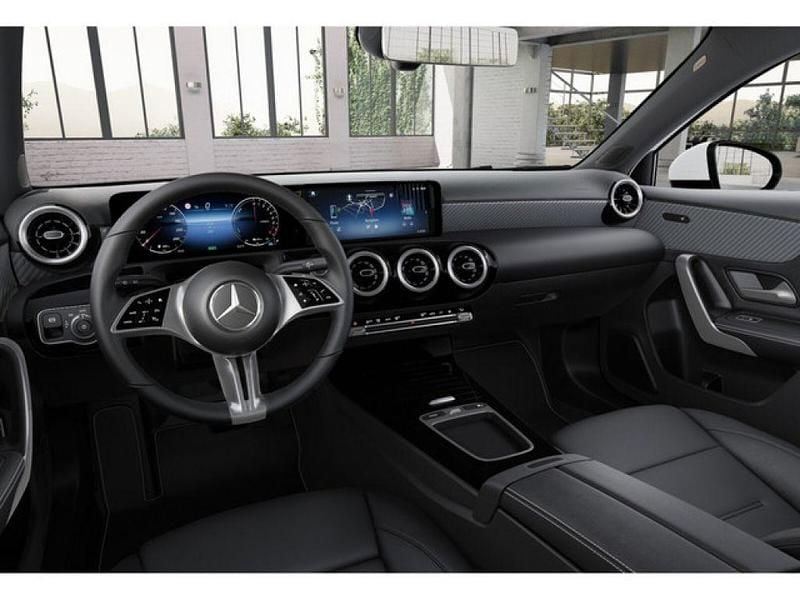 Gebraucht Mercedes E250 Advanced 163 PS (119 kW) 2025 Weiss / polarweiß Coupé