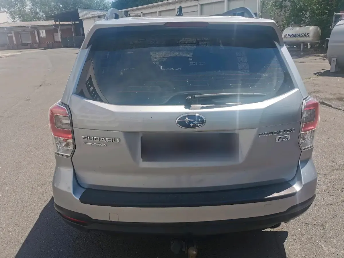 Gebraucht Subaru Forester Active 147 PS (108 kW) 2018 Silber SUV