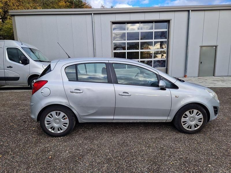 Gebraucht Opel Corsa 101 PS (74 kW) 2012 Grau Limousine