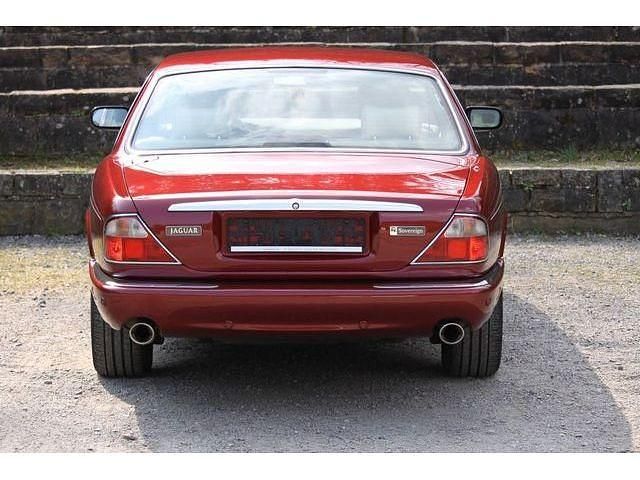 Gebraucht Jaguar XJ Sovereign 284 PS (208 kW) 2000 Rot Limousine
