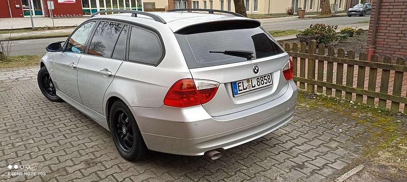 Gebraucht BMW 318 122 PS (89 kW) 2006 Grau Kombi