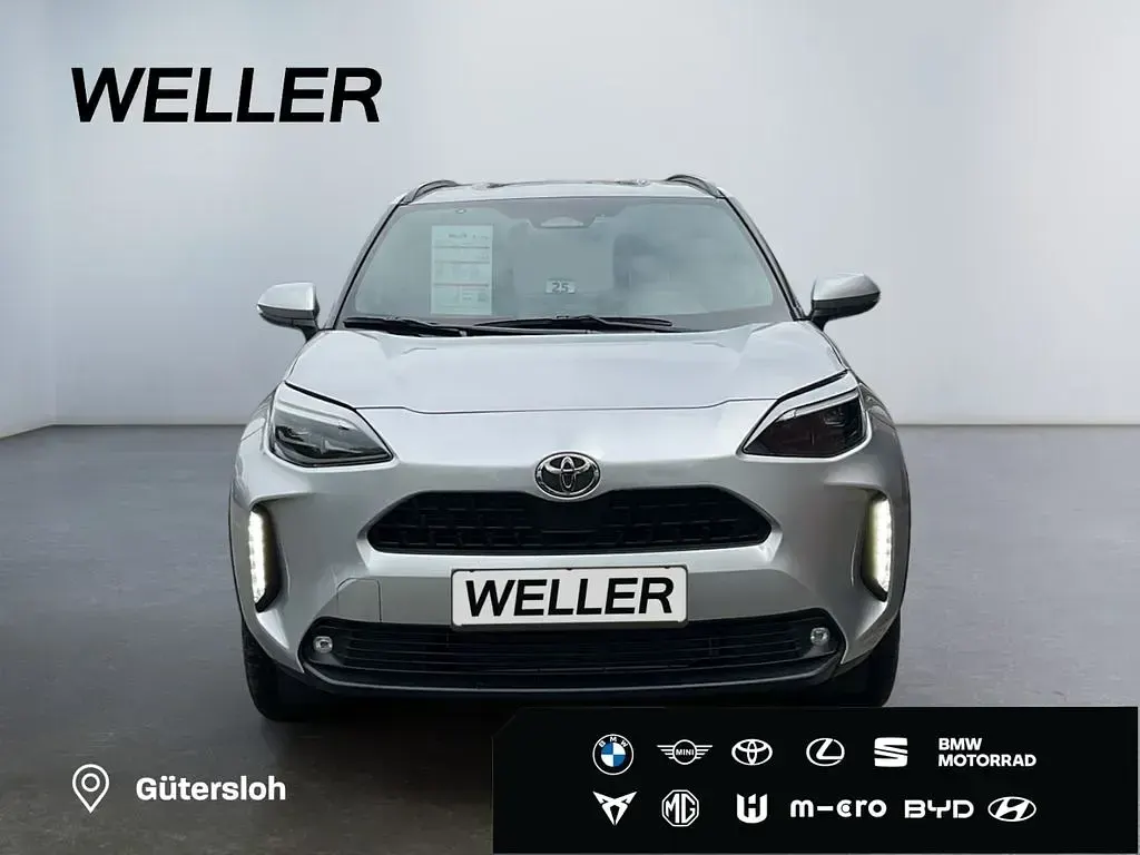 Neu Toyota Yaris Cross 131 PS (96 kW) 2025 Schneeweiß SUV