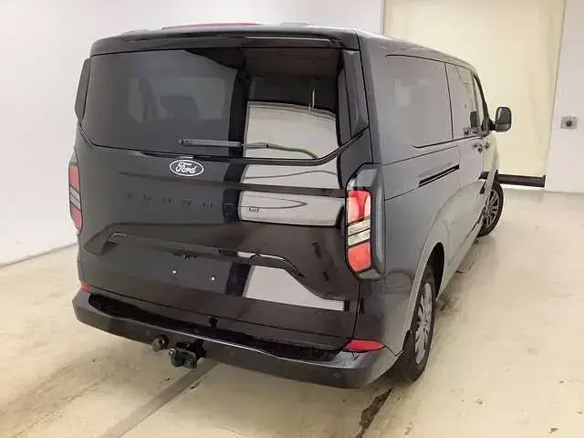 Gebraucht Ford Tourneo Custom Titanium 136 PS (100 kW) 2025 Van