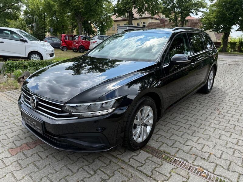 Gebraucht VW Passat Conceptline 150 PS (110 kW) 2021 Schwarz Kombi