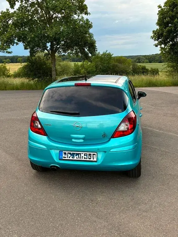 Gebraucht Opel Corsa Color Edition 101 PS (74 kW) 2011 Blau Kleinwagen