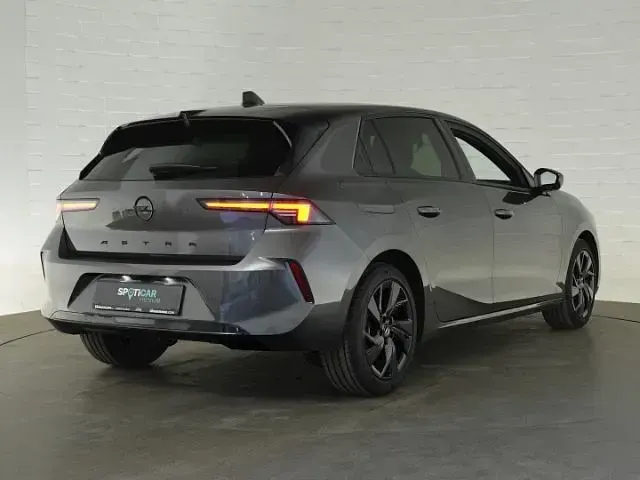Gebraucht Opel Astra 131 PS (96 kW) 2025 Vulkan grau Kleinwagen